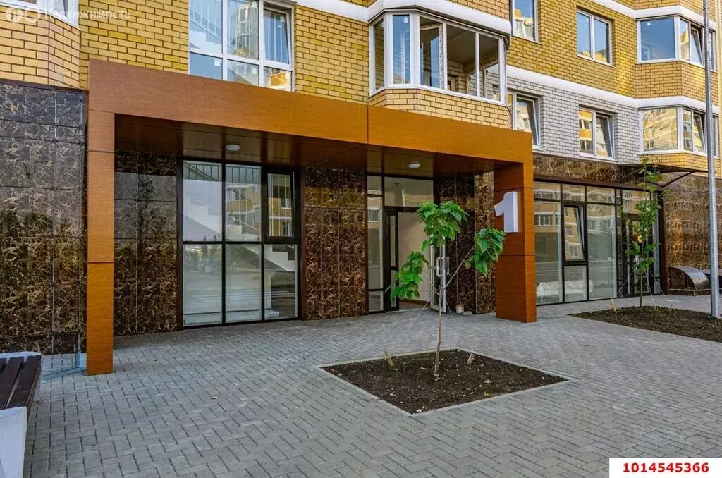 1-комнатная квартира: Краснодар, улица Красных Партизан, 1/4к7 (40 м) - Фото 1