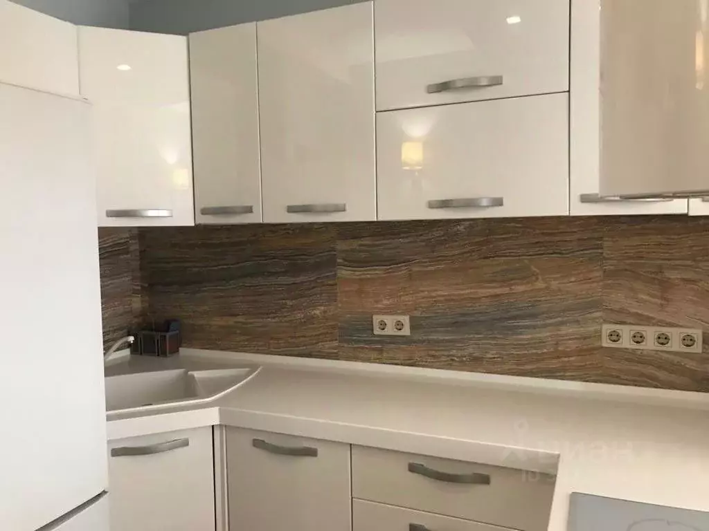 2-к кв. Волгоградская область, Волгоград Новороссийская ул., 2К (78.0 ... - Фото 1