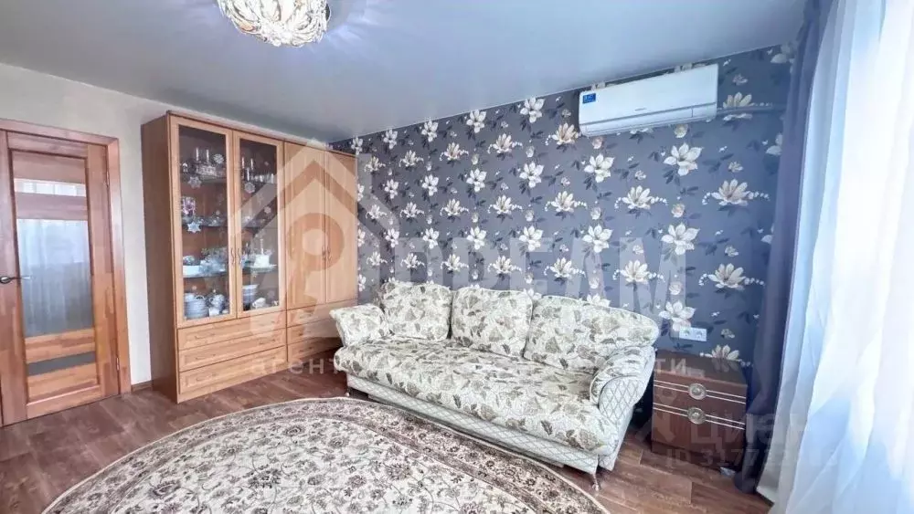 3-к кв. Волгоградская область, Волгоград ул. Маршала Еременко, 68 ... - Фото 0