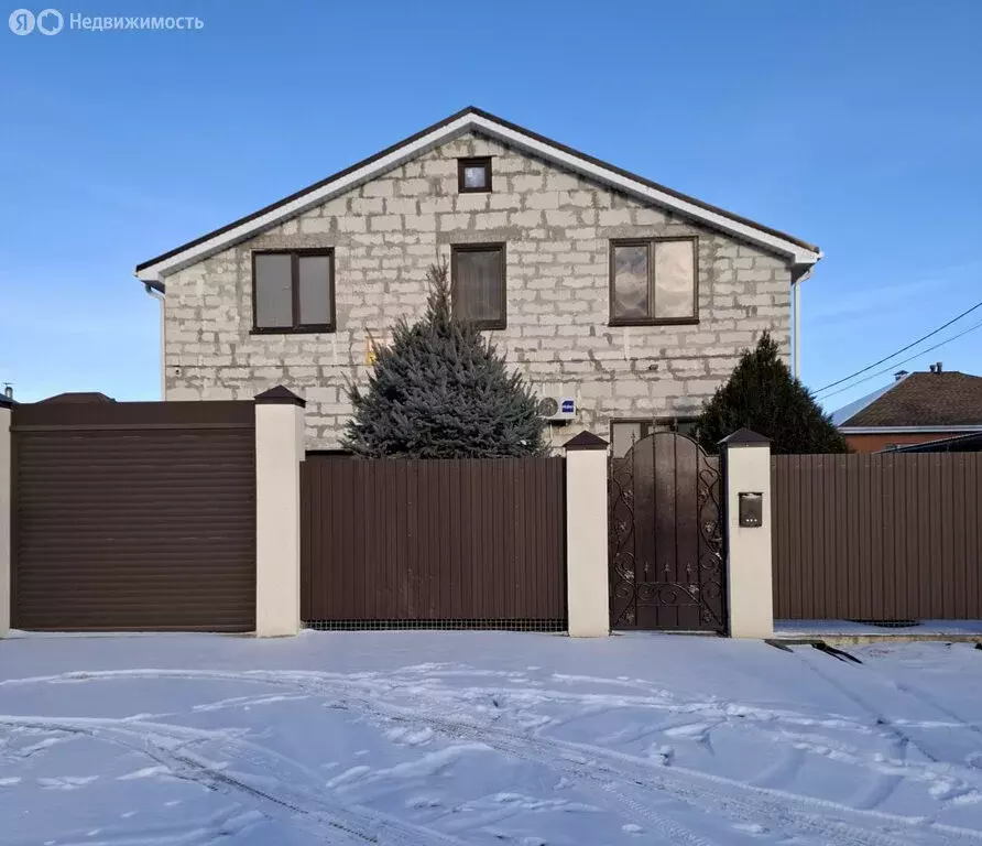 Дом в Волгодонск, Лазоревый проспект (250 м) - Фото 1