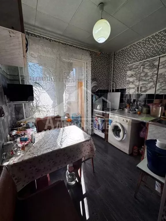 2-к. квартира, 43 м, 2/5 эт. - Фото 1