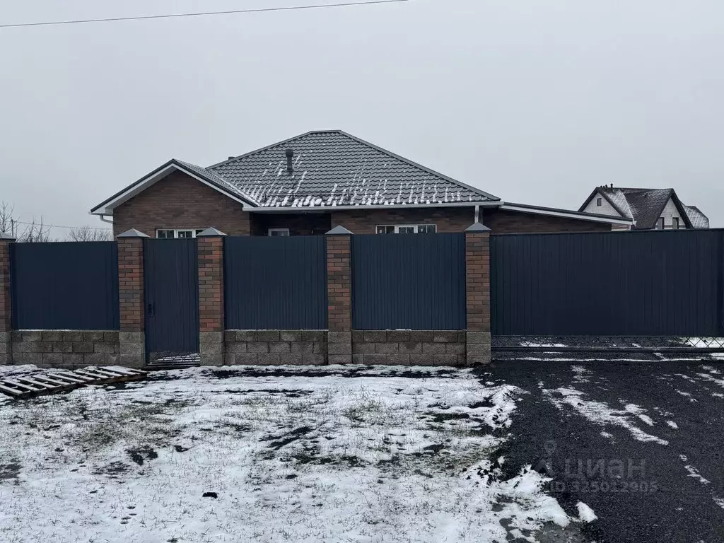 Дом в Белгородская область, Белгородский район, Дубовское с/пос, пос. ... - Фото 1