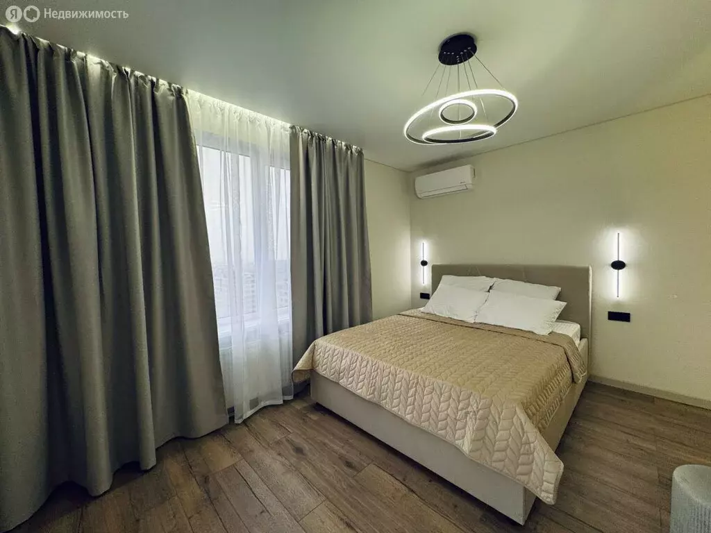 3-комнатная квартира: Ростов-на-Дону, улица Ткачёва, 11 (55 м) - Фото 1