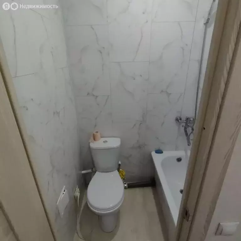 Квартира-студия: Уфа, Молодёжный бульвар, 10 (12 м) - Фото 1
