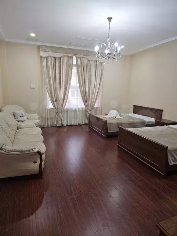 3-к. квартира, 150 м, 3/5 эт. - Фото 1