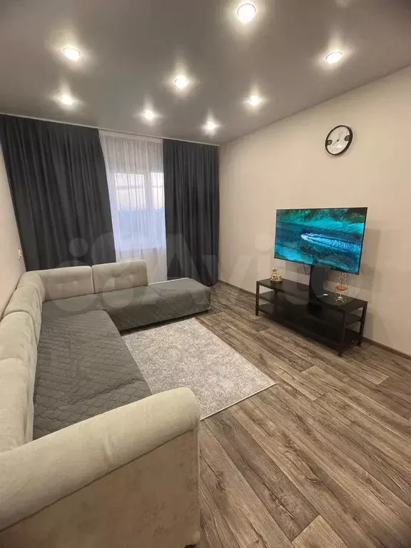 3-к. квартира, 70 м, 6/9 эт. - Фото 0