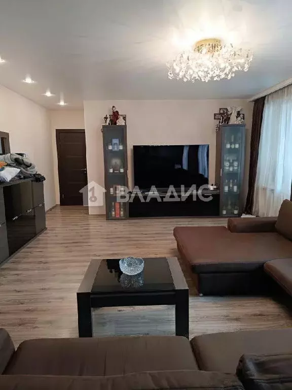 Продается 3-комнатная квартира - Фото 1