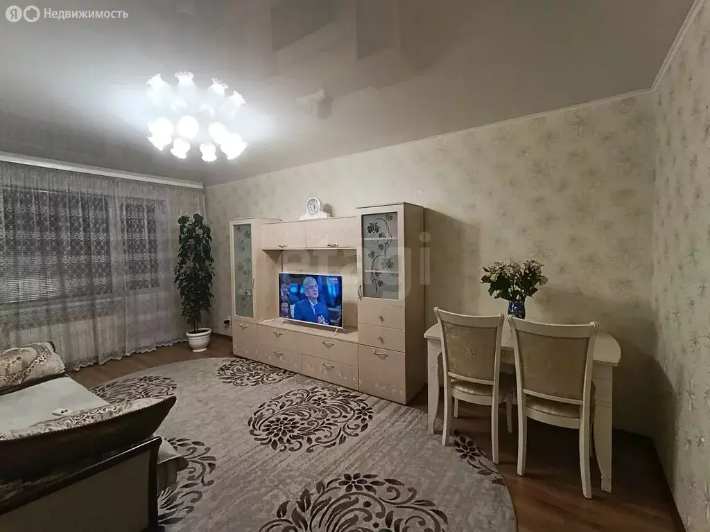 3-комнатная квартира: Черногорск, улица Калинина, 30 (61.2 м) - Фото 2