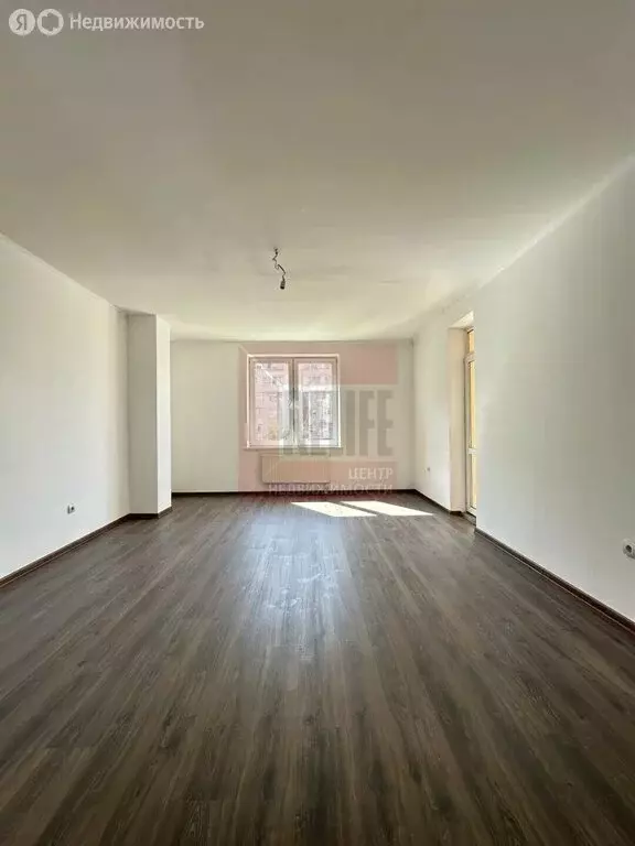 3-комнатная квартира: Калининград, улица Олега Кошевого, 15 (79.1 м) - Фото 1
