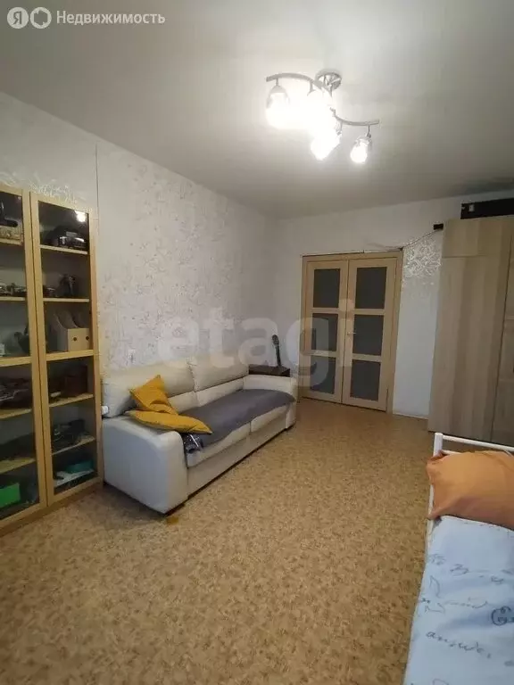 3-комнатная квартира: Омск, улица Рокоссовского, 10 (63.9 м) - Фото 1