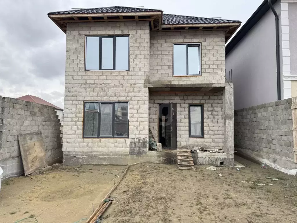 Дом в Дагестан, Каспийск Кемпинг мкр, 953А (150 м) - Фото 1