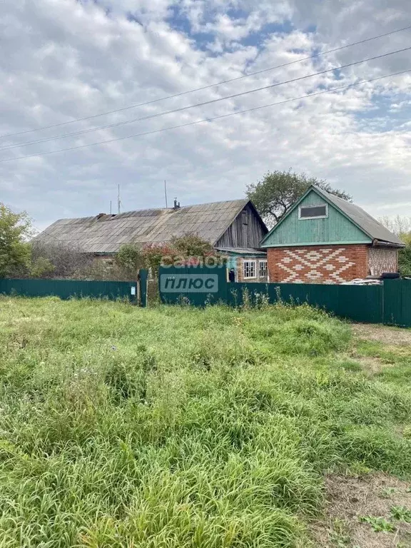 Дом в Омская область, Таврический район, д. Лобково Садовая ул. (25 м) - Фото 1