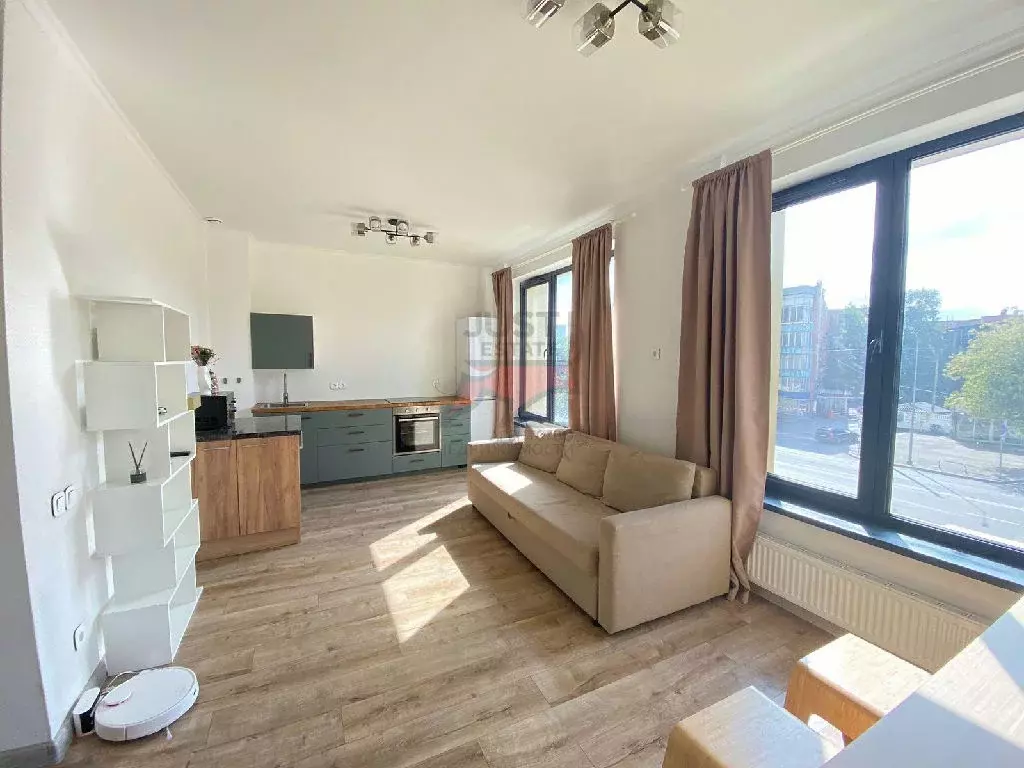 Продается 2-комнатная квартира - Фото 1