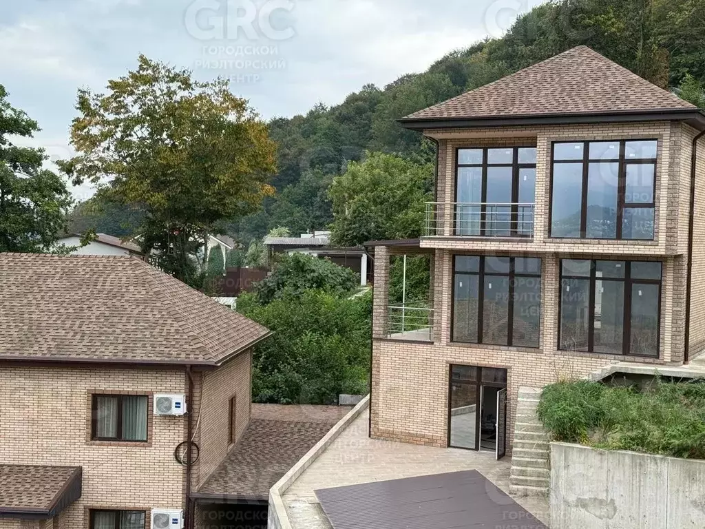 Дом в Краснодарский край, Сочи городской округ, с. Каштаны ул. ... - Фото 1