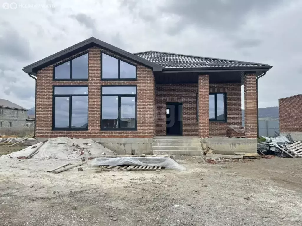 Дом в посёлок Железноводский, Дорожная улица (108 м) - Фото 1