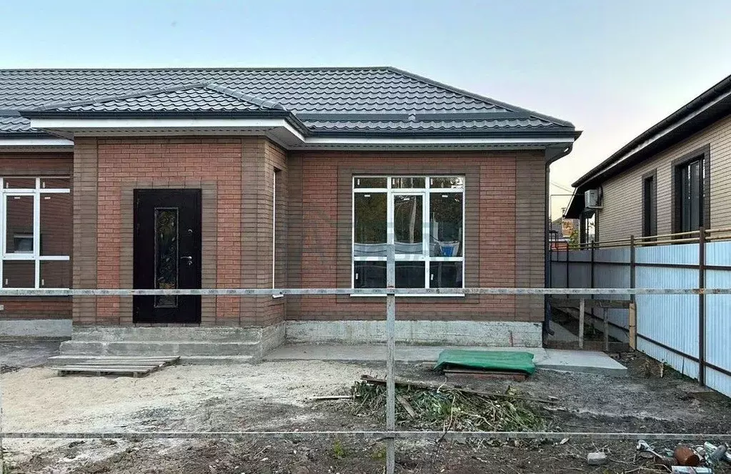 Дом в Ростовская область, Азовский район, Поселок Красный сад ул. ... - Фото 1