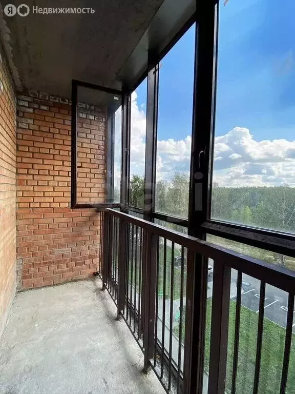 1-комнатная квартира: Омск, проспект Комарова, 11/4 (37.6 м) - Фото 2