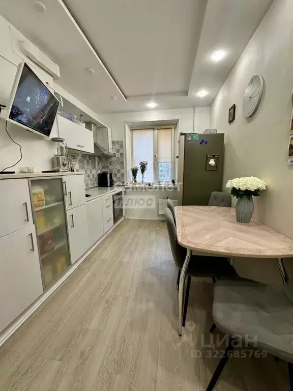 4-к кв. Ямало-Ненецкий АО, Ноябрьск ул. Цоя, 9 (82.7 м) - Фото 0