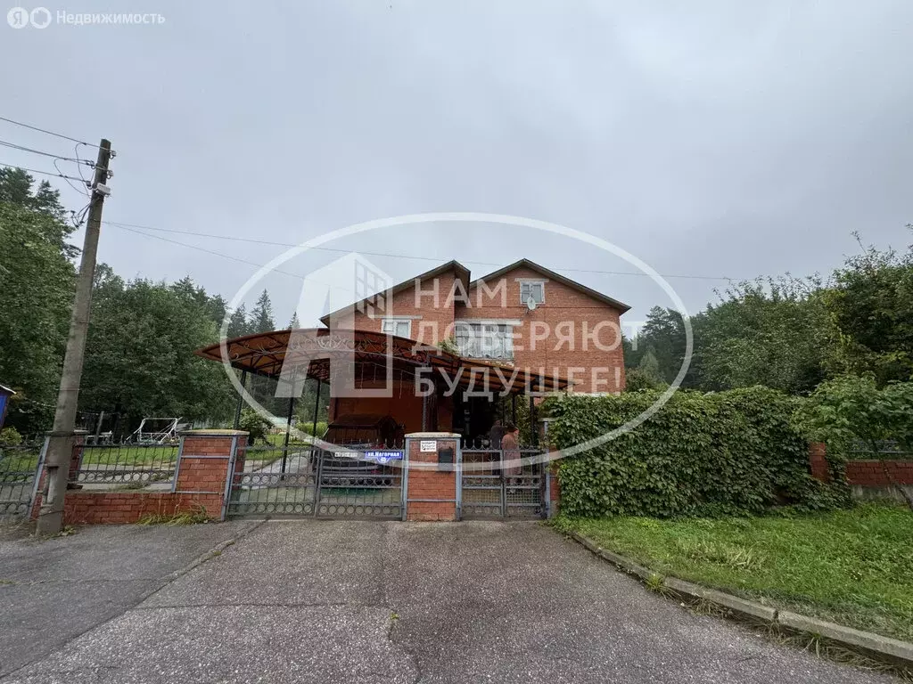 Дом в Прикамский, Нагорная улица, 45 (200 м) - Фото 1