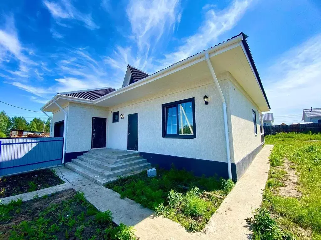 Дом в Иркутская область, Иркутский муниципальный округ, д. Карлук ул. ... - Фото 1