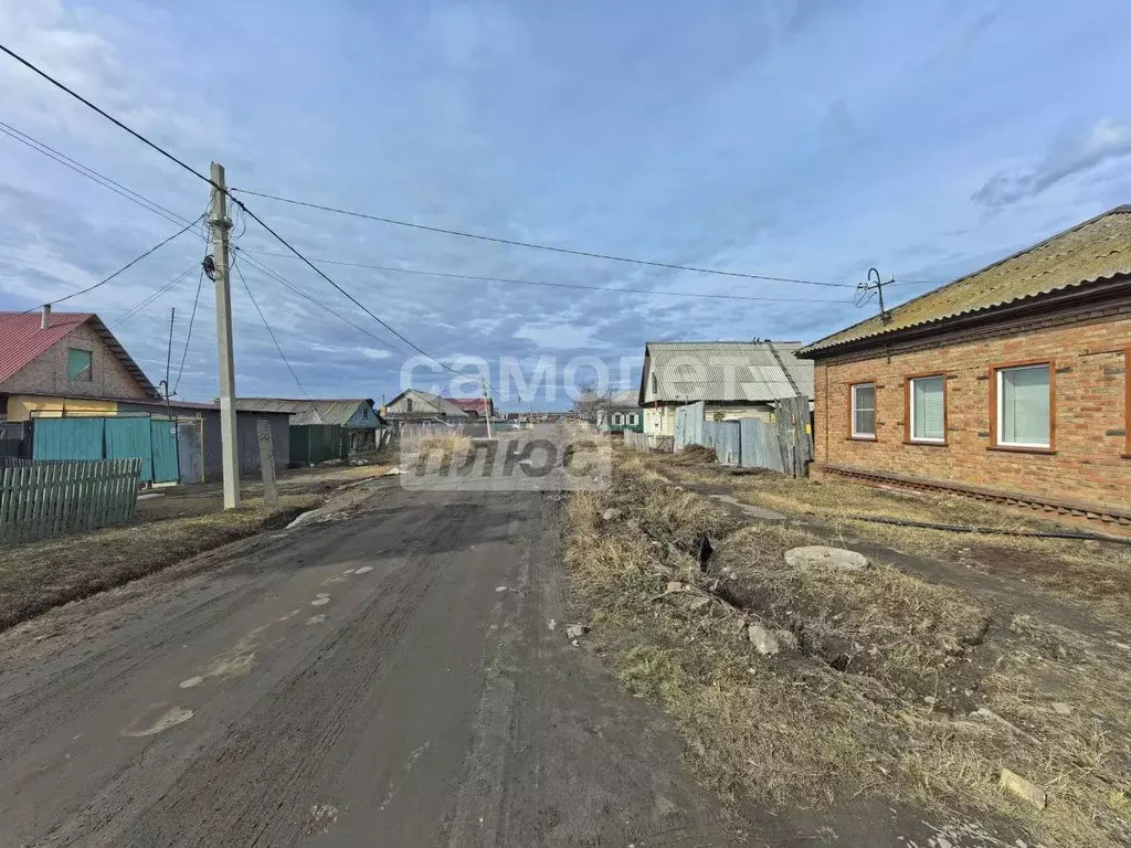 Дом в Омская область, Омск Порт-Артур мкр, ул. Урицкого, 25 (75 м) - Фото 1