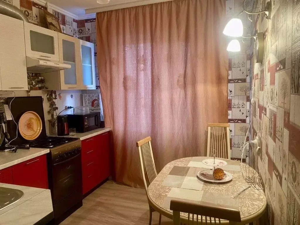 2-к кв. Крым, Симферополь ул. Лермонтова, 12 (50.0 м) - Фото 1