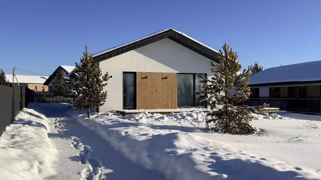 Дом в Свердловская область, Белоярский муниципальный округ, пос. ... - Фото 1