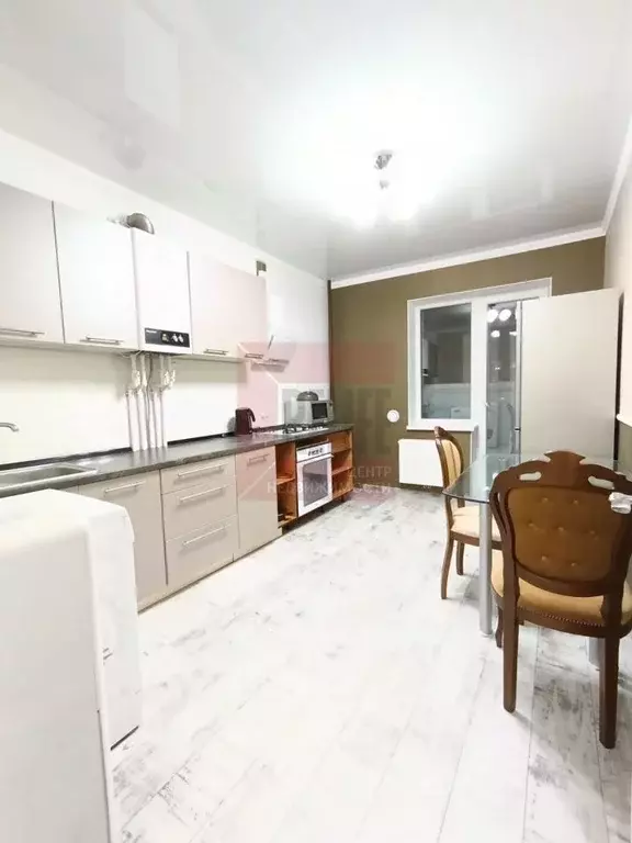 2-к кв. Калининградская область, Калининград ул. Виктора Гакуна, 5 ... - Фото 0