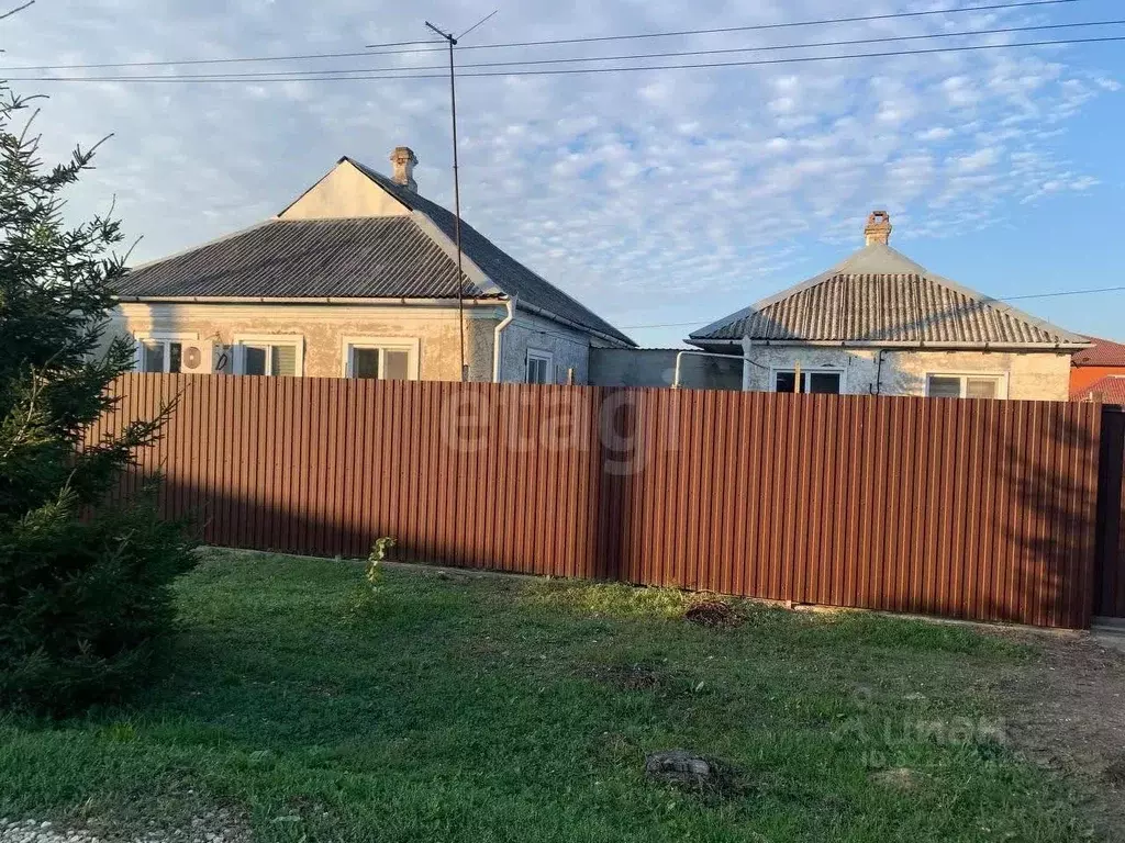 Дом в Краснодарский край, Темрюкский район, Курчанское с/пос, ... - Фото 1