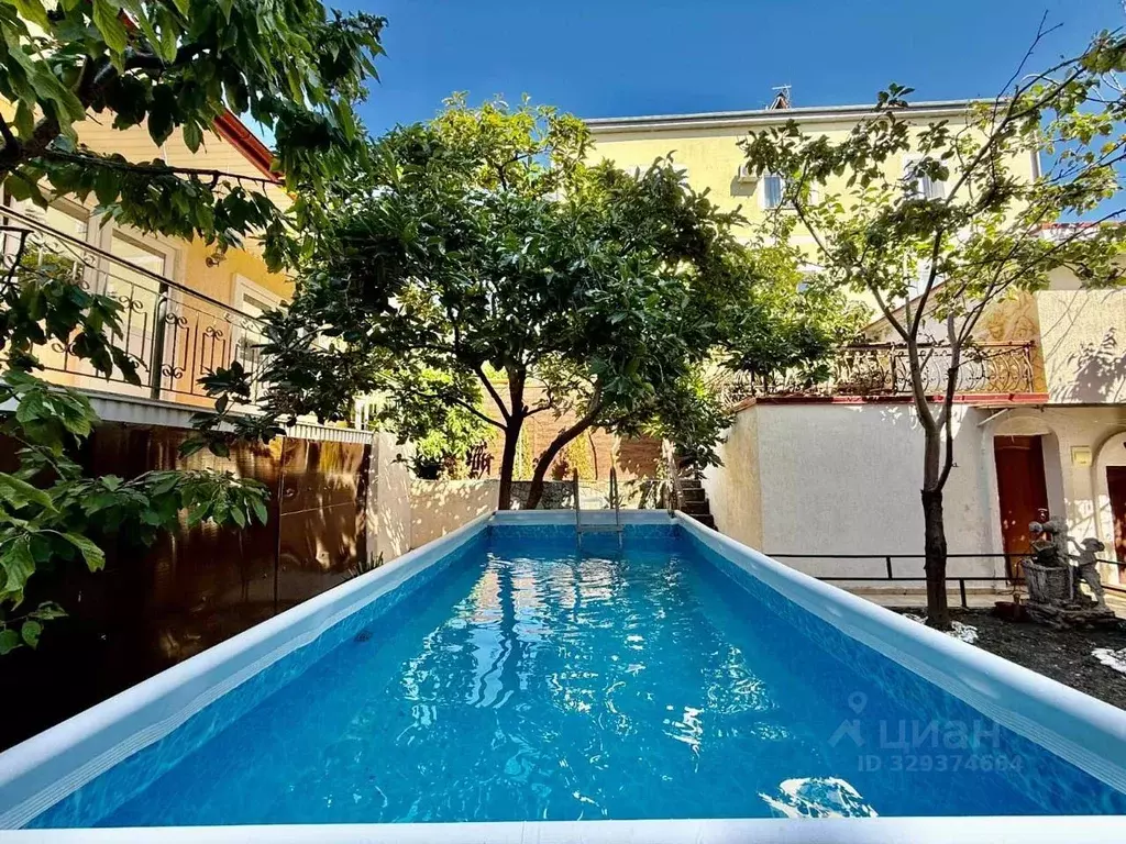 Дом в Краснодарский край, Геленджик Рубиновый пер., 3 (300 м) - Фото 1
