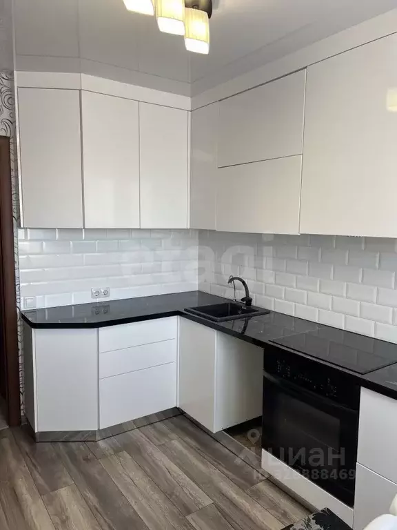 3-к кв. Тюменская область, Тюмень ул. Западносибирская, 18к1 (66.0 м) - Фото 1