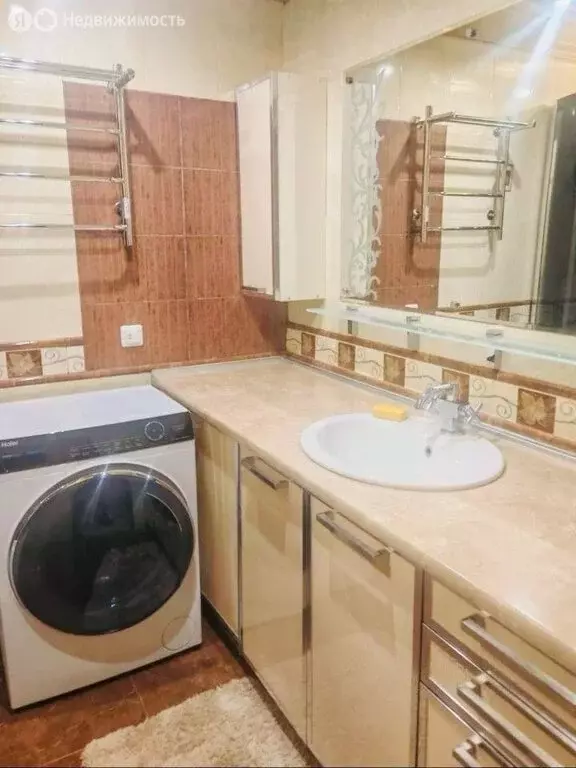 4-комнатная квартира: Сочи, улица Ленина, 219/6Б (109.7 м) - Фото 0
