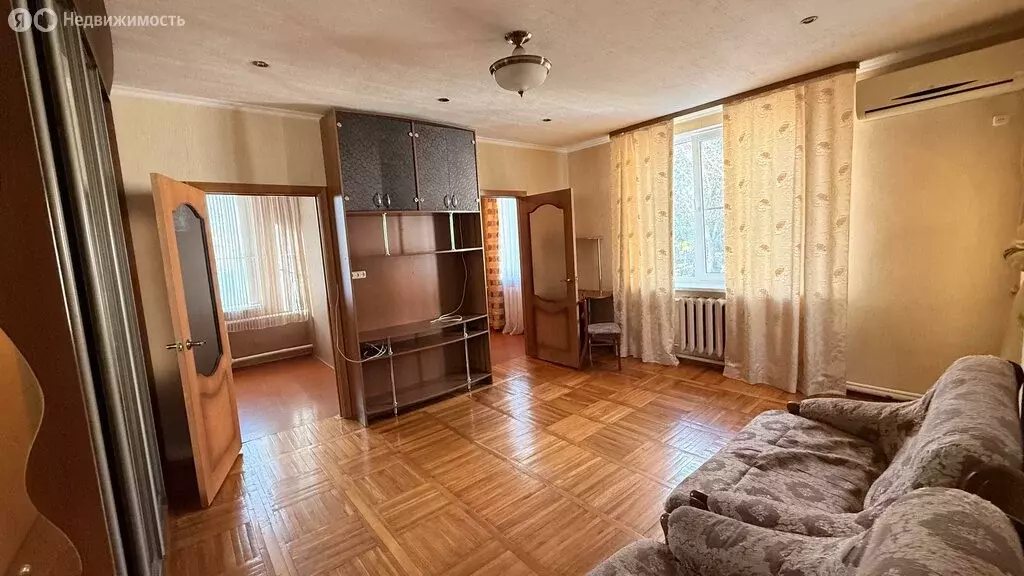 3-комнатная квартира: Ростов-на-Дону, Старочеркасский переулок, 1 (42 ... - Фото 1