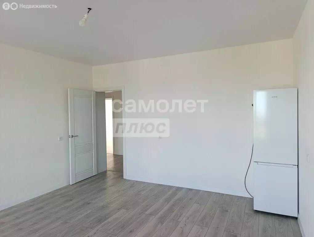 2-комнатная квартира: Уфа, улица Ивана Спатара, 16 (56.3 м) - Фото 2