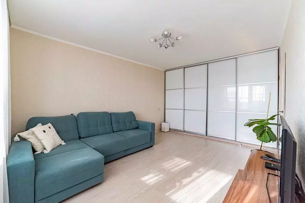 2-к кв. Свердловская область, Екатеринбург ул. Шишимская, 21 (50.0 м) - Фото 1