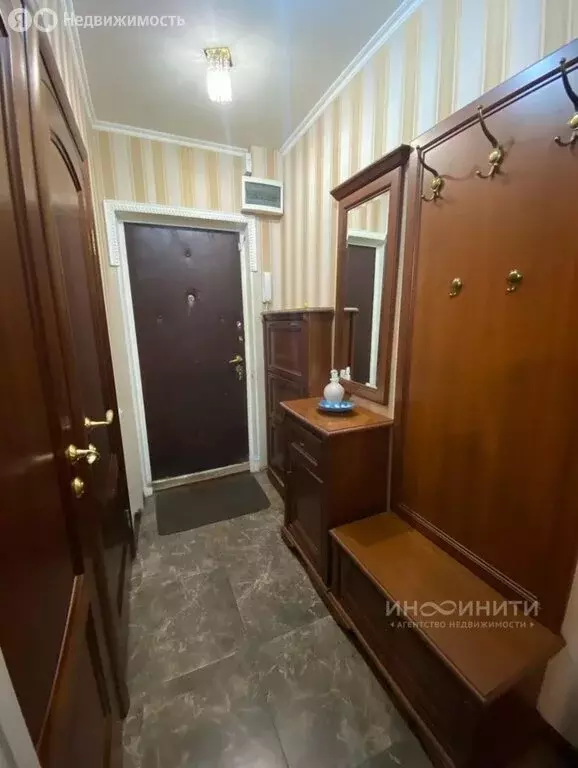 3-комнатная квартира: Москва, улица Мусы Джалиля, 13 (64 м) - Фото 0