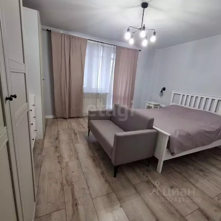 2-к кв. Красноярский край, Красноярск ул. Петра Ломако, 8 (66.4 м) - Фото 1