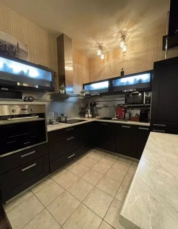 3-к кв. Мурманская область, Мурманск просп. Ленина, 65 (90.0 м) - Фото 1