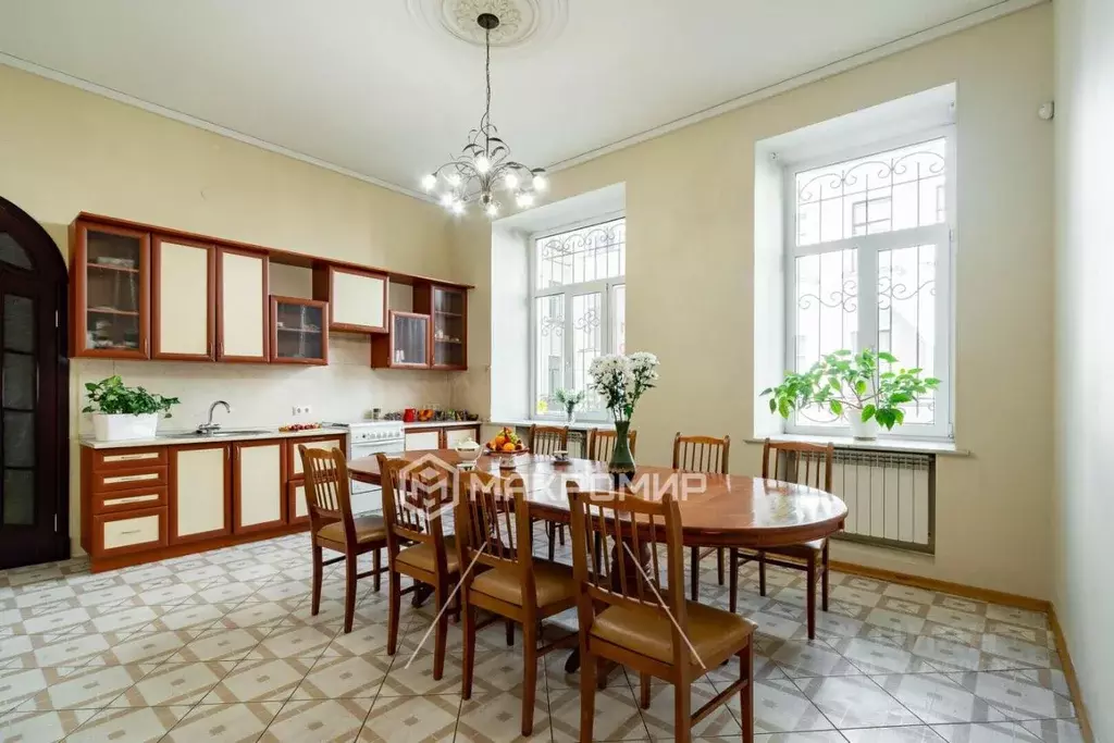 5-к кв. Санкт-Петербург Каменноостровский просп., 20 (243.9 м) - Фото 1