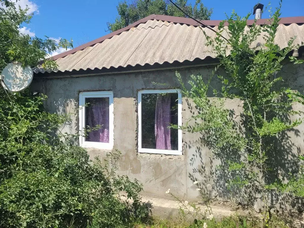 Дом в Ростовская область, Красный Сулин ул. Карбышева, 17 (37 м) - Фото 0