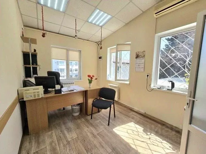Офис в Севастополь ул. Керченская, 59 (18 м) - Фото 1