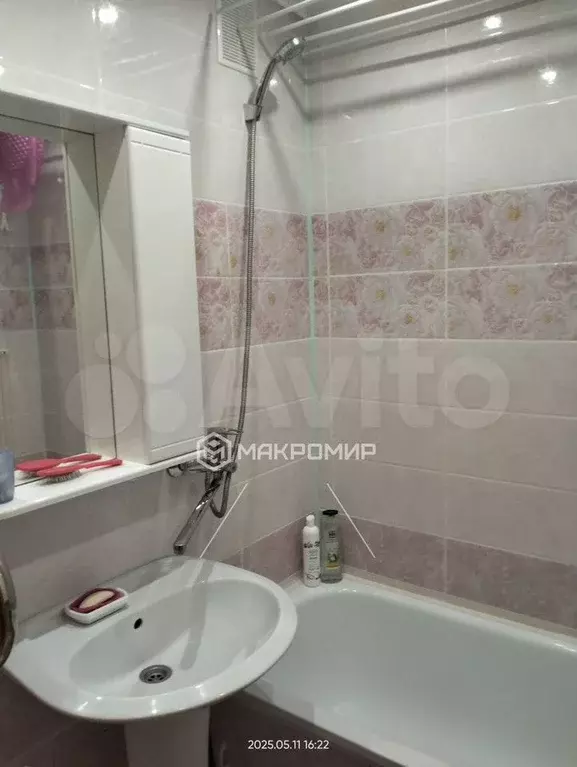 3-к. квартира, 67,7 м, 5/5 эт. - Фото 0
