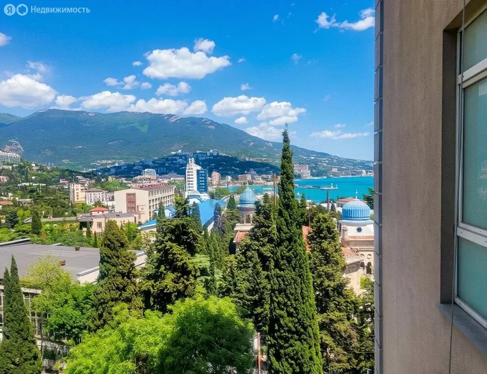 1-комнатная квартира: Ялта, улица Володарского, 11А (60 м) - Фото 2