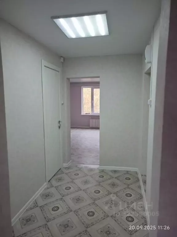 1-к кв. Саха (Якутия), Якутск Загородный кв-л, ул. Бабушкина, 10 (36.0 ... - Фото 2