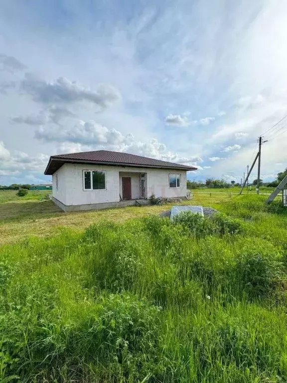 Дом в Белгородская область, Старооскольский городской округ, с. Озерки ... - Фото 0