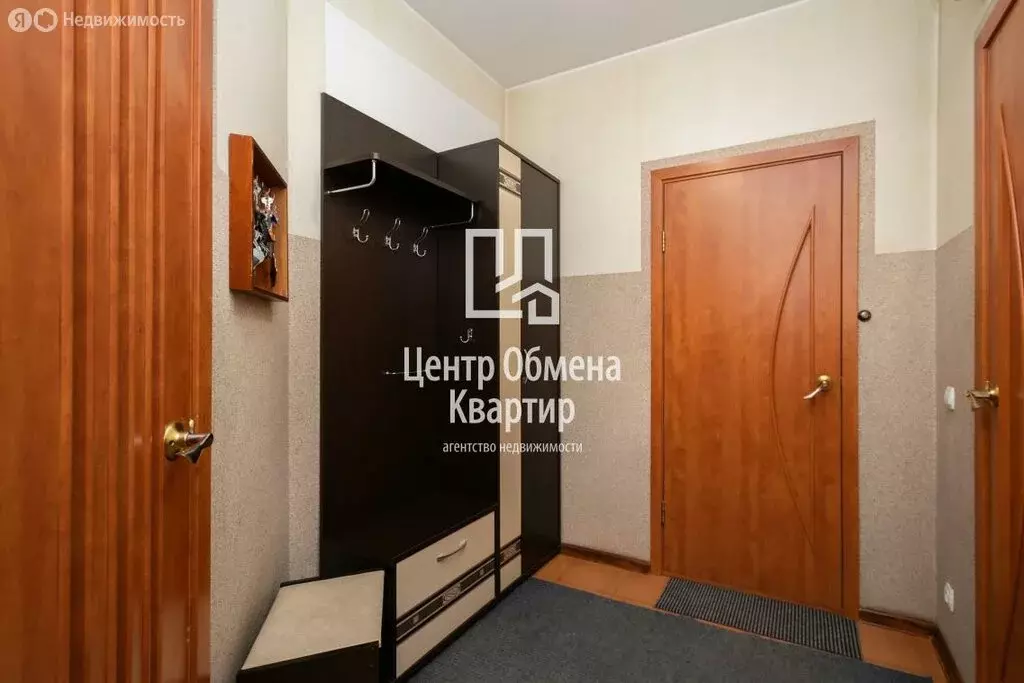 Дом в посёлок Молодёжный, Ангарская улица (348.1 м) - Фото 1