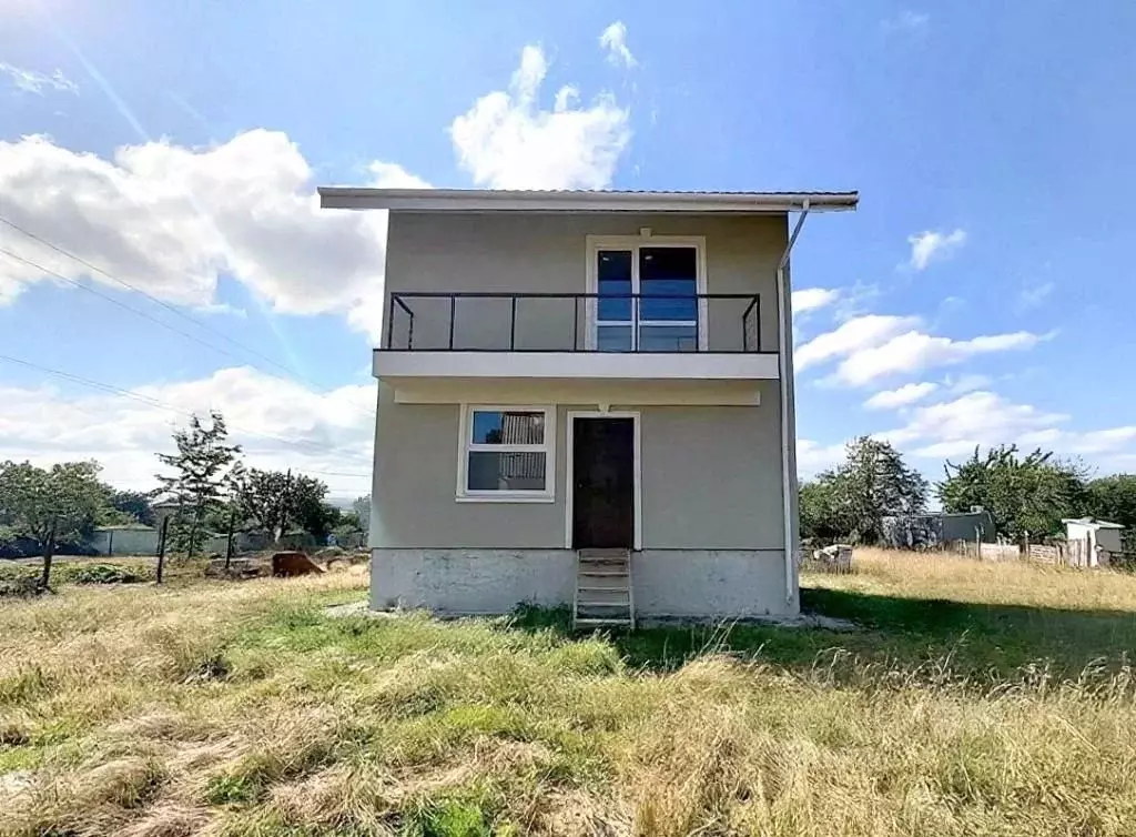 Дом в Крым, Симферопольский район, с. Трудовое ул. Дружбы, 5 (111 м) - Фото 1