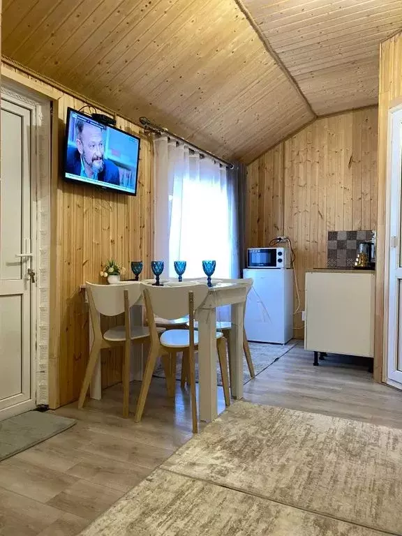 Дом в Карачаево-Черкесия, Зеленчукский район, с. Архыз ул. Ленина, 1А ... - Фото 0