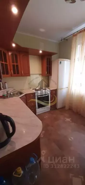 1-к кв. Белгородская область, Старый Оскол Дубрава мкр, 3 кв-л, 30 ... - Фото 0