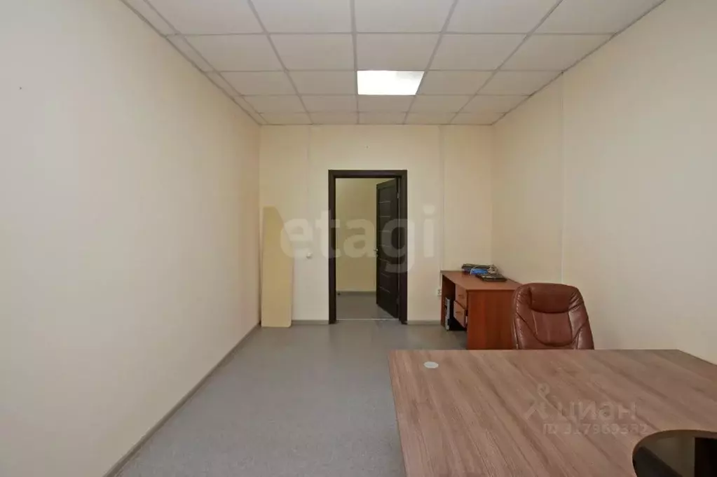 Офис в Омская область, Омск Чередовый мкр, ул. Санитарная, 24 (970 м) - Фото 1